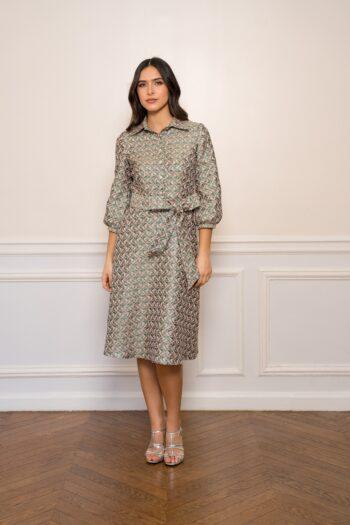 Kleid Cachou Brokatdruck