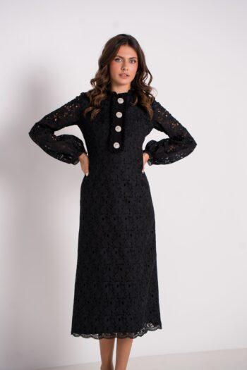 Robe crêpe noire couture et boutons bijoux – plan compléé