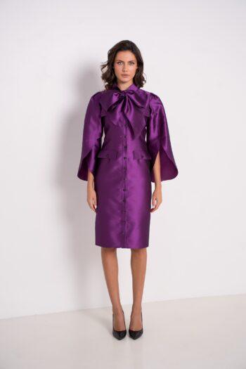 Robe Faby en faille de soie couleur violette avec grand nœud et manches cape - face avant