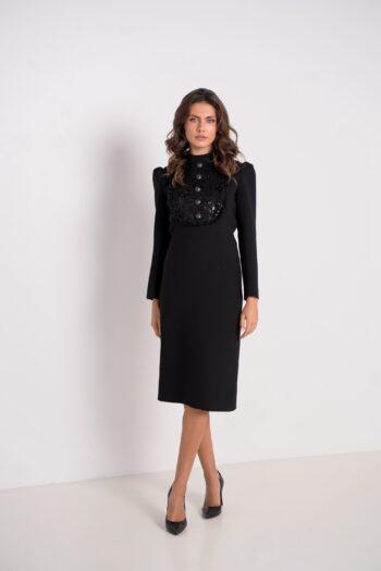 Robe crêpe dentelle noire avec plastron brodé – vue de face