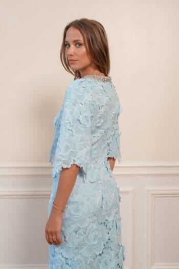 robe dentelle bleu élégante femme