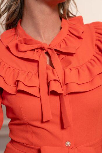 Robe orange col volant face